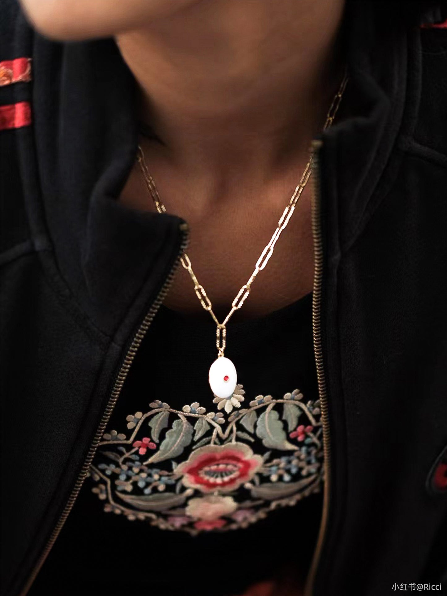 Tiger Oval Necklace - Silver